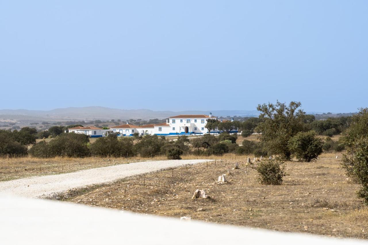 Change The World - Herdade Monte Do Peral Montes Juntos ภายนอก รูปภาพ